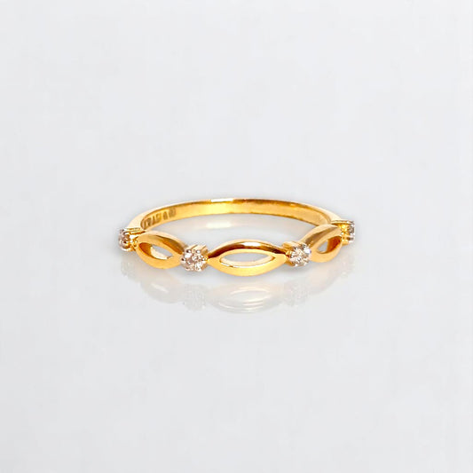 Intertwined Gleam Ring