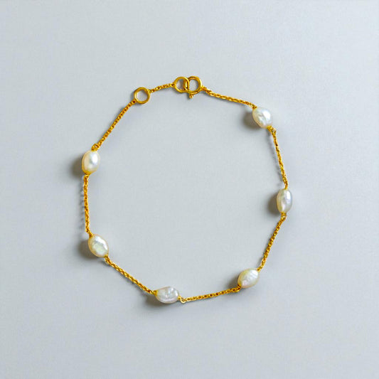 Luna Pearl Chain Bracelet