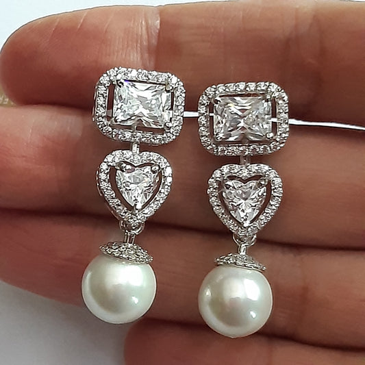 Lustre Belle Pendant Set