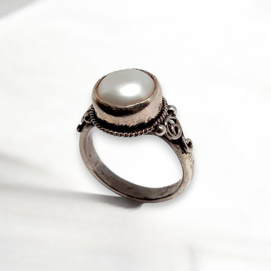 Regal Pearl Crest Ring