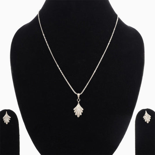 Intricate Filigree Pendant Set