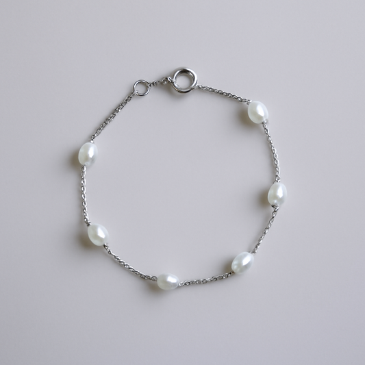 Luna Pearl Chain Bracelet